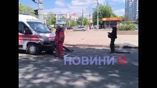 Скорая помощь и мотоциклист столкнулись на перекрестке в центре Николаева: есть пострадавший