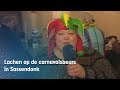 Verkleedkist van zolder en scoren maar die carnavalsoutfit!