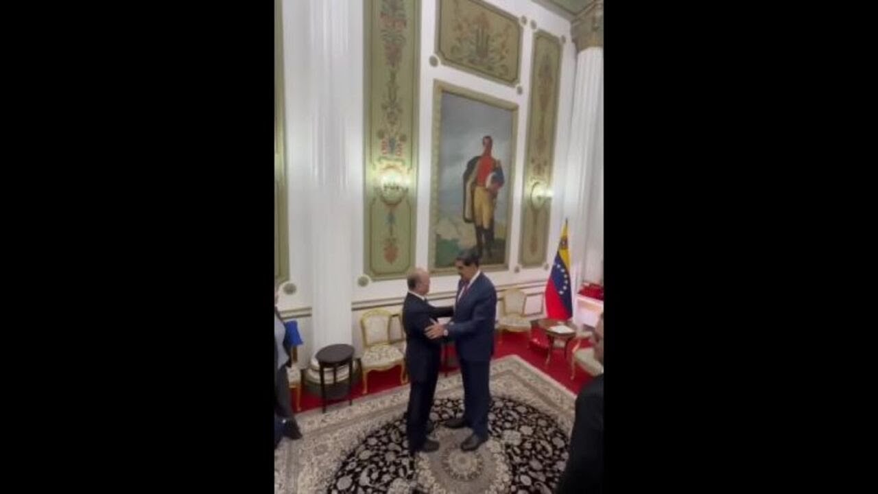 Maduro incontra a Caracas un inviato dalla Cina prima dell'attacco degli Stati Uniti