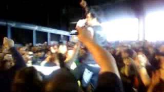 Time Is Running Out - Jocoby Shaddix in the crowd!(singer, Papa Roach) - MMR-B-Q 2009