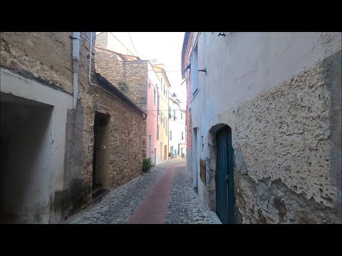 CIVEZZA: UNA PASSEGGIATA SERALE IN UN PAESE FANTASTICO