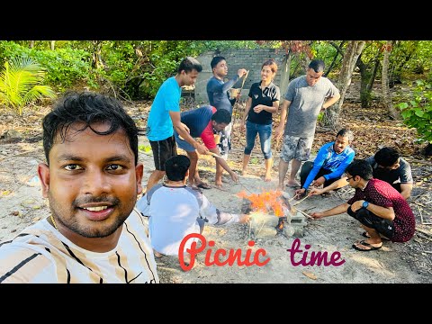 Picnic time, Maldives.