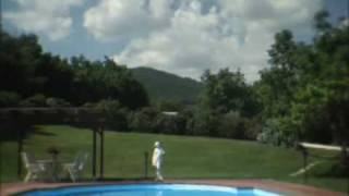 preview picture of video 'Villa Rosaspina from 1700's. Between Rome/Florence. Air/Con,Pool,Jacuzzi,Wi-Fi. www.umbria-villa.com'