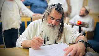 רבי שלום סבגמעשיה – י״ז באדר ב׳ ה׳תשפ״ד – דן בן יעקב (הערוץ של הרב שלום סבג) - התמונה מוצגת ישירות מתוך אתר האינטרנט יוטיוב. זכויות היוצרים בתמונה שייכות ליוצרה. קישור קרדיט למקור התוכן נמצא בתוך דף הסרטון