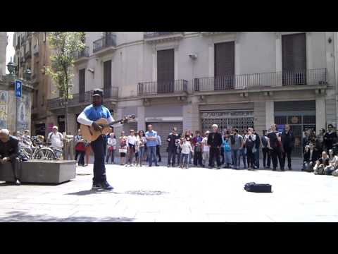 Clarence Milton Bekker playing 'Three Little Birds' by Bob Marley and the Wailers in Barcelona