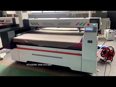 Automatic CO2 Laser Cutter for Clothing, Garment, Apparel