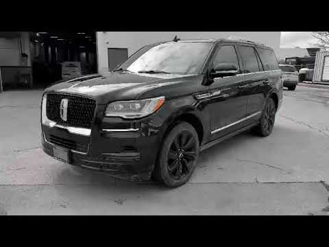 2023 Lincoln Navigator Reserve 4x4 in Black for sale at Pine Tree Lincoln in Woodbridge, ON