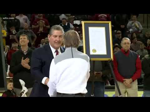 Longtime Equipment Manager Honored Among USC Basketball Legends