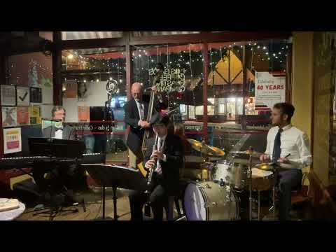 Blue Clarinet Stomp (Johnny Dodds) | Evelyn & Friends with Steve Pistorius | Los Gatos Coffee Roasti
