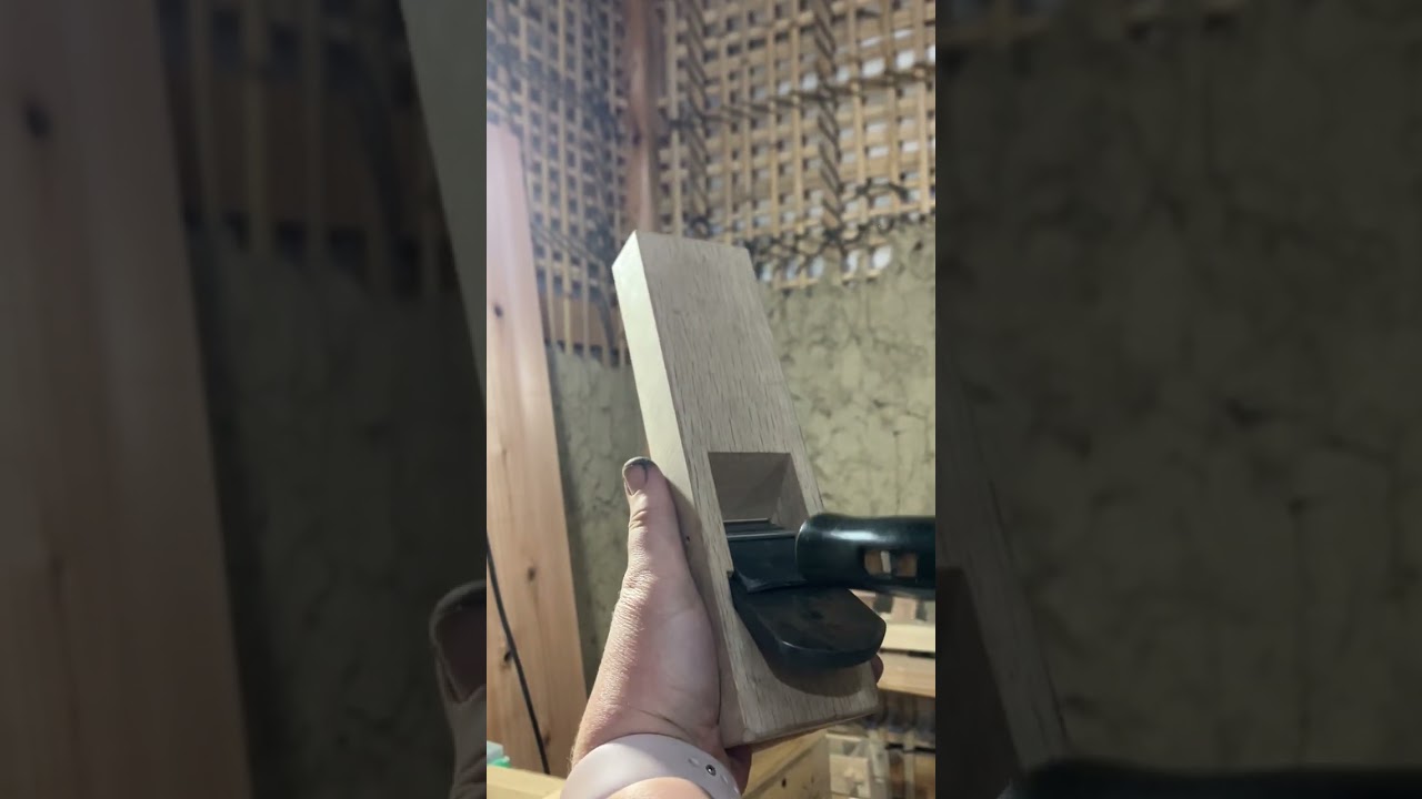 Adjusting the chip breaker. #woodscraft #Japanesewoodworking #handtools