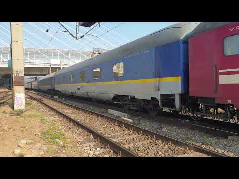 EA-694 a Depoului Timisoara sosind in Gara de Nord cu IR-1696