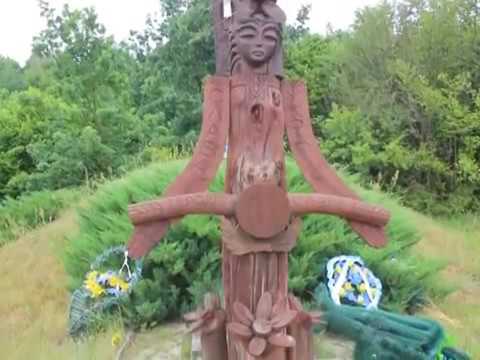 Скульптор Олег Дубинчук. Володимир-Волинський. ©Катя Музичук - YouTube