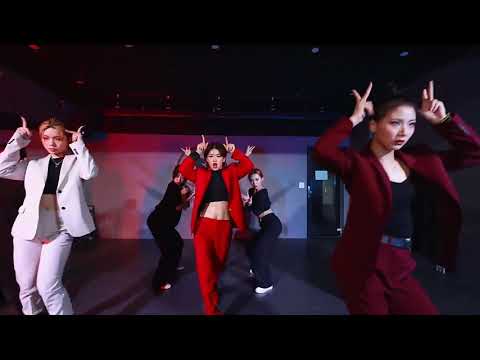 Don't touch me- refund sister dance mirror