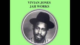 Jah Shaka Presents Vivian Jones - Ites Gold And Green - 1987