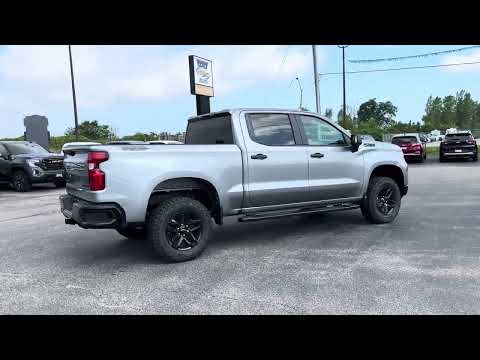 2026 Chevrolet Silverado 1500 Crew Cab Short Box 4-Wheel Drive Custom Trail Boss in Gray for sale at Lally Chevrolet Ltd. in Tilbury, ON