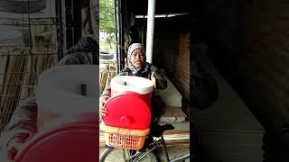 Download lagu pedagang keliling yang unik di karawang pisang sambo mp3 Download lagu pedagang keliling yang unik di karawang pisang sambo mp3
