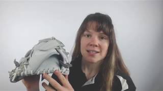Video thumbnail: Easton Ghost 34" Fastpitch Softball Catcher's Mitt: GH2FP