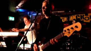 B-Movie - "Scare Some Life Into Me" - Live Hope & Anchor, London 2013 | dsoaudio