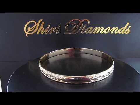 A video of Solid Gold Moroccan bracelet 