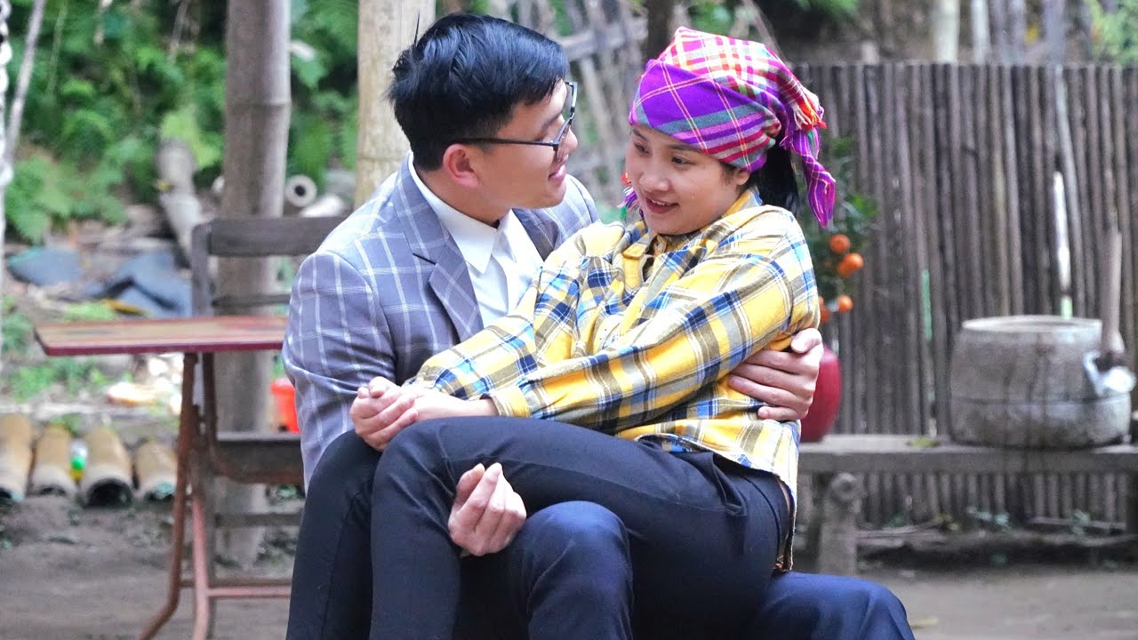 CEO Quang enjoys living with Linda and her lovely dogs