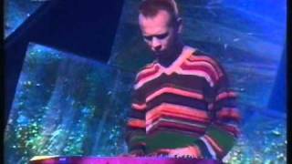 Erasure - Lay all your love on me live on danish TV