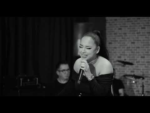 MELANIE DURMIC - (COVER MIX BALADA)