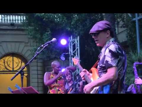 JOAN VINYALS (WITH JANINE JOHNSON)