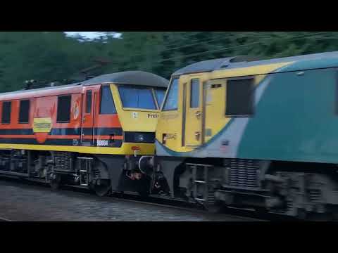 90045/90004 4m11 Coatbridge - Crewe liner, 11th July 2022