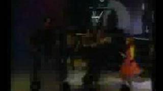 Fangoria - Hagamos Algo Superficial Y Vulgar (Actuación)