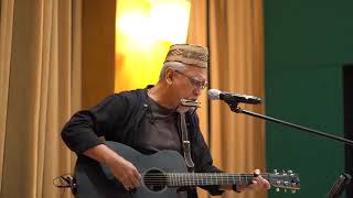 Download lagu Iwan Fals - Sore Tugu Pancoran ( live akustik ) mp3 Download lagu Iwan Fals - Sore Tugu Pancoran ( live akustik ) mp3