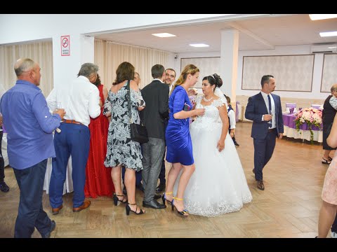 Primirea invitatilor la nunta la cort