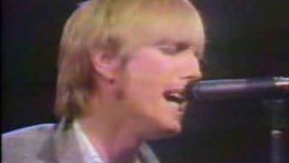 Tom Petty with Tom Snyder 1981 part 3 of 3 - performing &quot;A Woman In Love&quot;