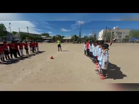 Disparó 10 tiros al aire en pleno partido de fútbol