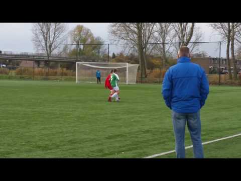 SPORTING ALMERE JO17-5 VS MONNICKENDAM JO17-2 (EERSTE HELFT) EINDSTAND 20-0