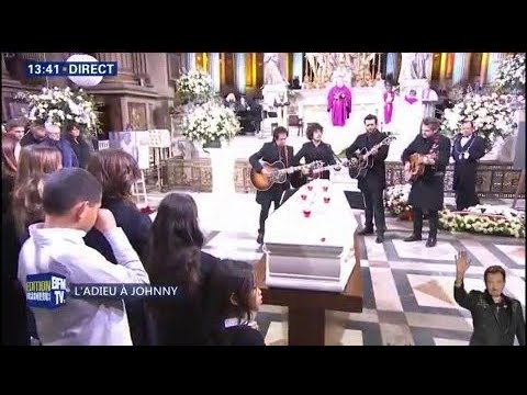 Les musiciens de Johnny Hallyday reprennent "Je Te Promets" dans l'église de la Madeleine