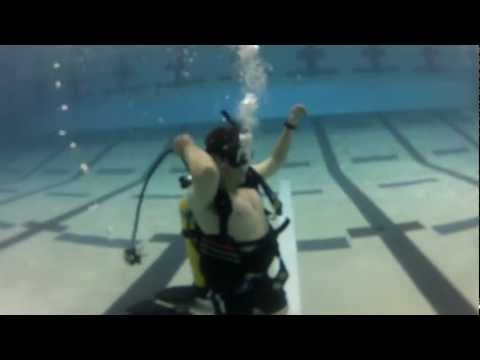 スキューバダイビング教室 (Scuba Diving Class)