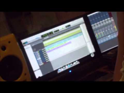 UV Studio Session [ScruTube]