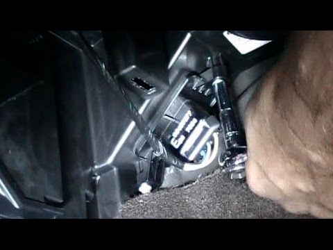 How to Replace an AC Heater Blower Fan Resistor on a 2008 Chevrolet Malibu