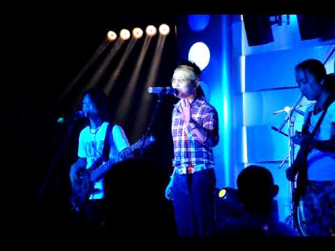 Vĩnh biệt màu xanh (Lời nói không chân thành - Yán bù yóu zhōng - 言不由衷) (Thầm say mê - ngam leoi zyu mai - 暗里着迷) - Jimmii Nguyễn