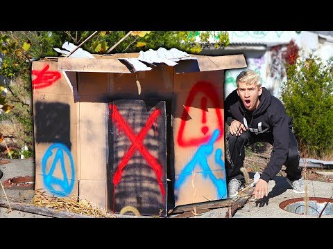 EXPLORING ABANDONED BOX FORT!! Video