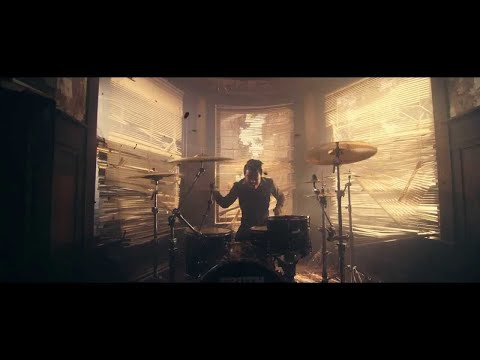 WE CAME AS ROMANS - Never Let Me Go (OFFICIAL VIDEO)