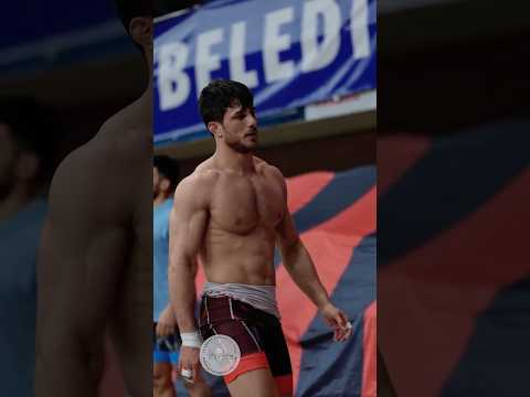 Yunus Emre Başar | Chest full, arms loaded, abs tight—strength on display 💪🔥 #kilitee