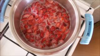 çilek reçeli evde nasıl yapılır