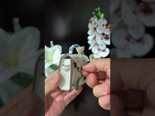 Vídeo relacionado con ELNX Monedero de PU con Cierre de Beso para Mujer, Monedero Vintage para Llaves, Tarjetas de crédito, Monedas y Auriculares (Plata)