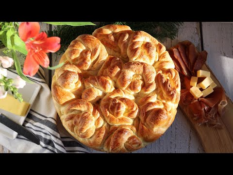 Festive Pull Apart Bread (Traditional Bulgarian Pitka)