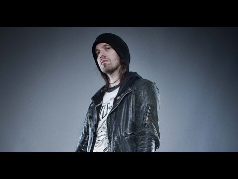 DRAGONFORCE's Sam Totman on 'Reaching into Infinity', Creative Process & Theatrical Aspects (2017)