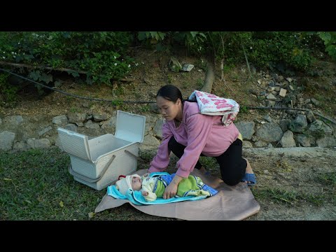 A kind single mother rescued an abandoned child in the freezing cold of -5°C.