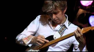 ERIC JOHNSON - LIVE HD! "Cliffs of Dover" Intro @ BB Kings 8/10/11 (Filmed w/CanonXA10)