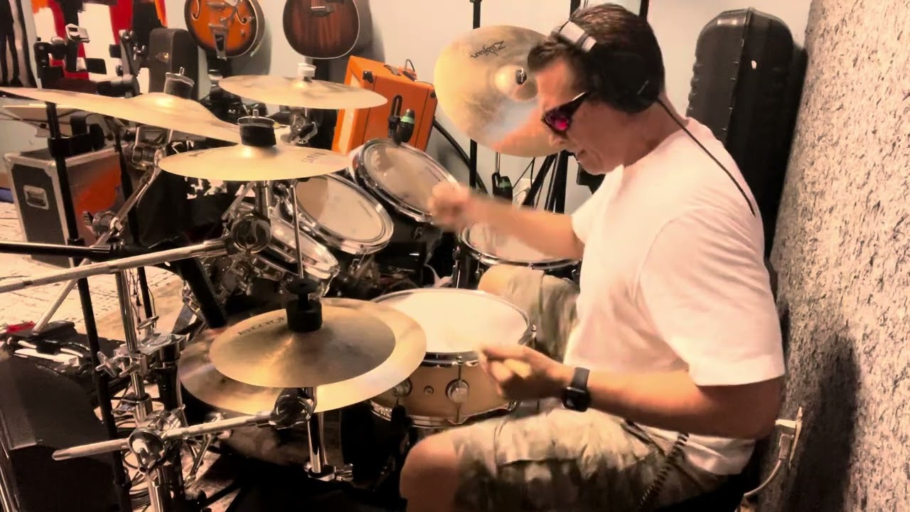 Promotional video thumbnail 1 for Pierre Restel: Session & Live Drummer