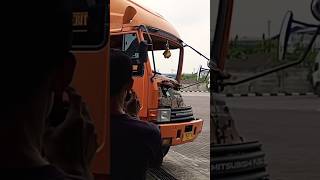 Download lagu Untung Mobil Asuransi #mitsubishi #Fuso #crash mp3